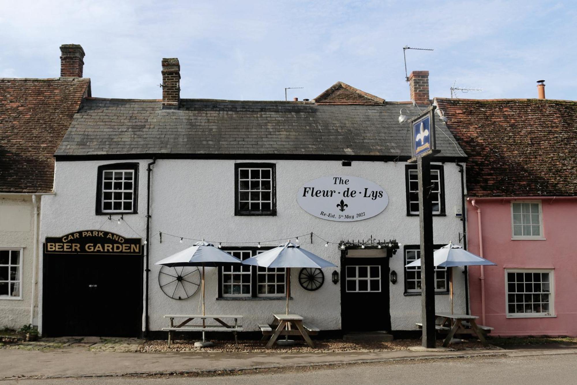 The Fleur De Lys Inn 3*