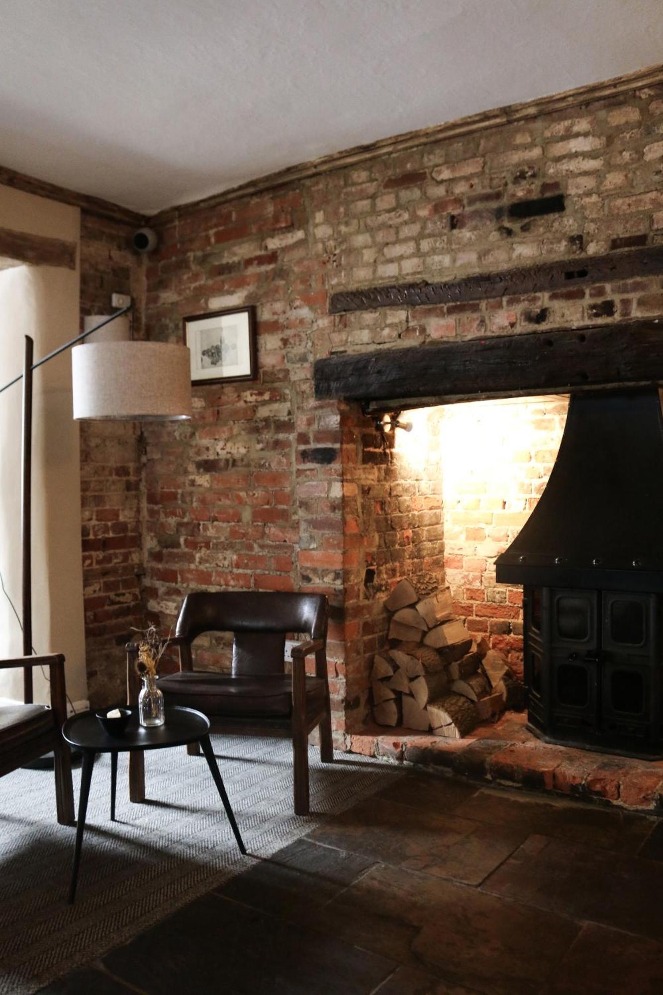 The Fleur De Lys Inn 3*